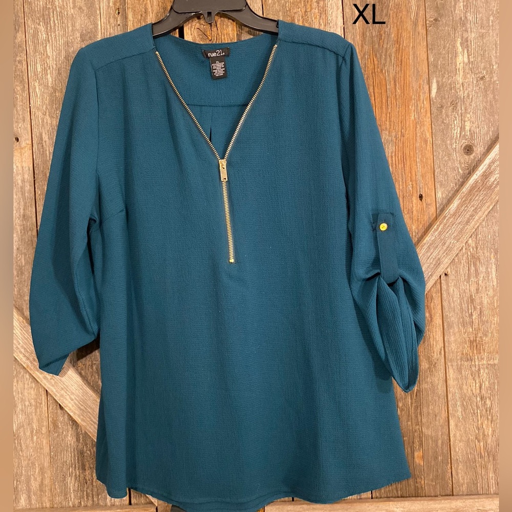 Rue 21 Gold Zipper Emerald Green Blouse